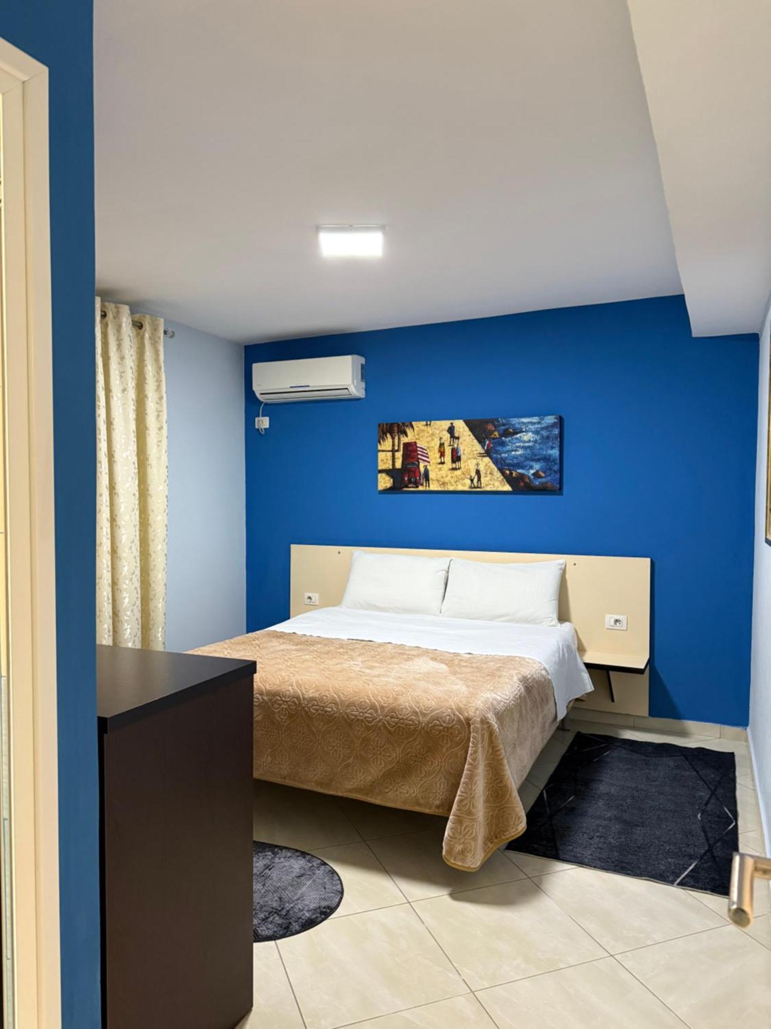 Hotel M&S Tirana Exterior photo