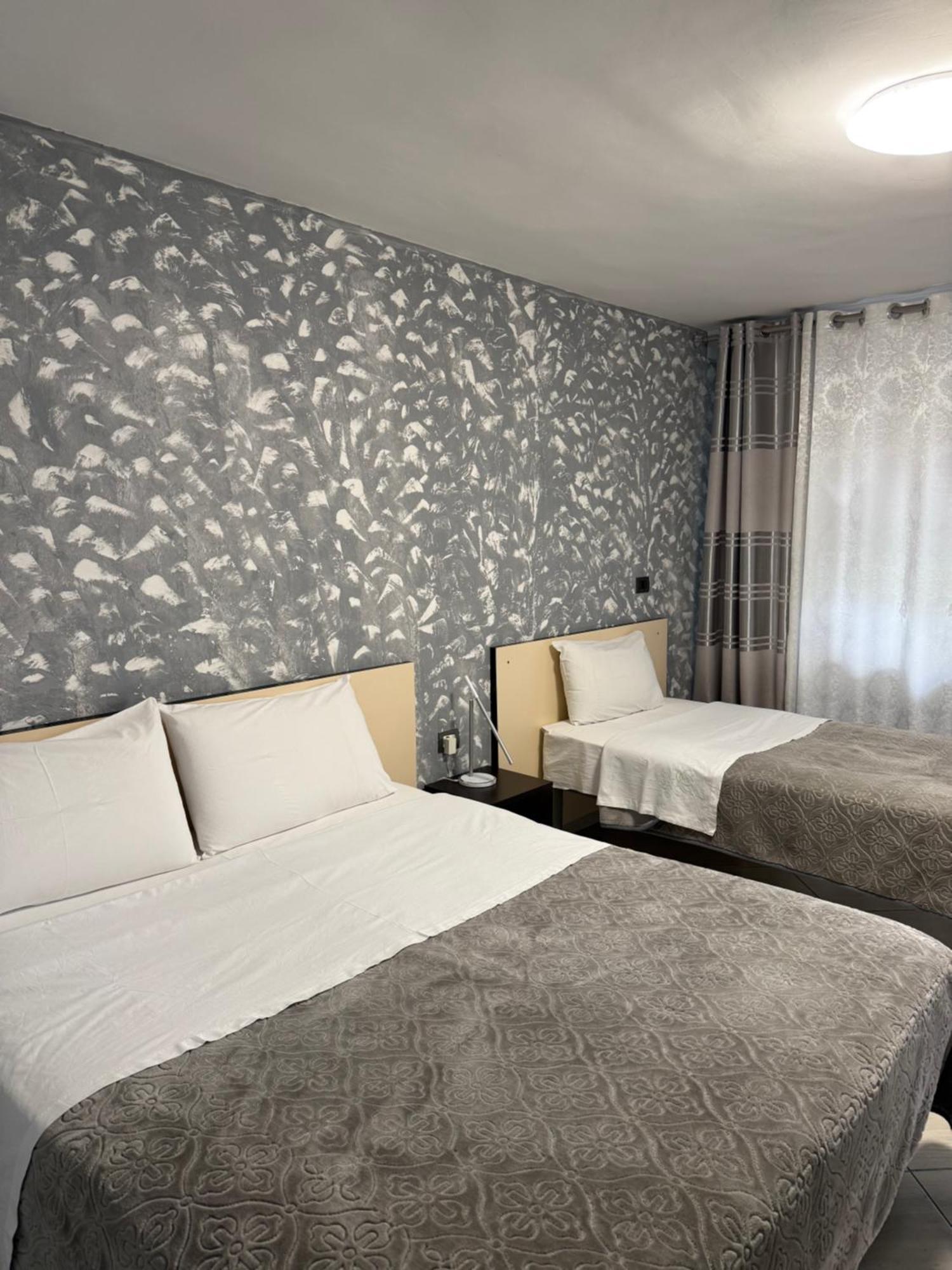 Hotel M&S Tirana Exterior photo